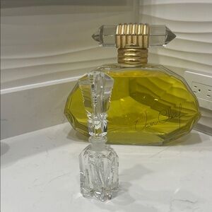 Elegant Clear Glass Perfume Bottle